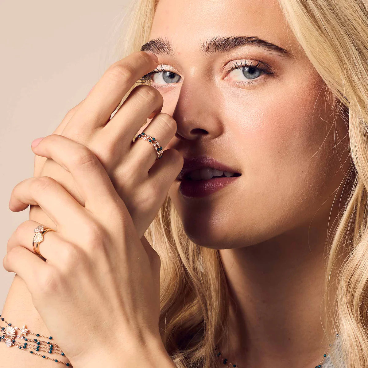 Gigi Clozeau - Bague perles de résine et diamants